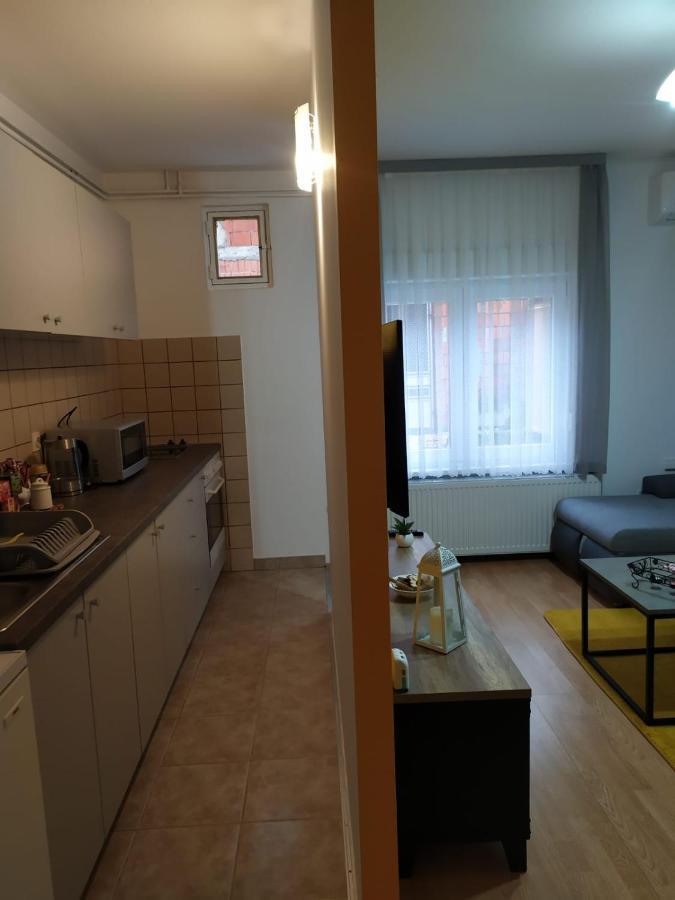 Apartman Hd Ðakovo Eksteriør bilde