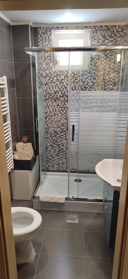 Apartman Hd Ðakovo Eksteriør bilde