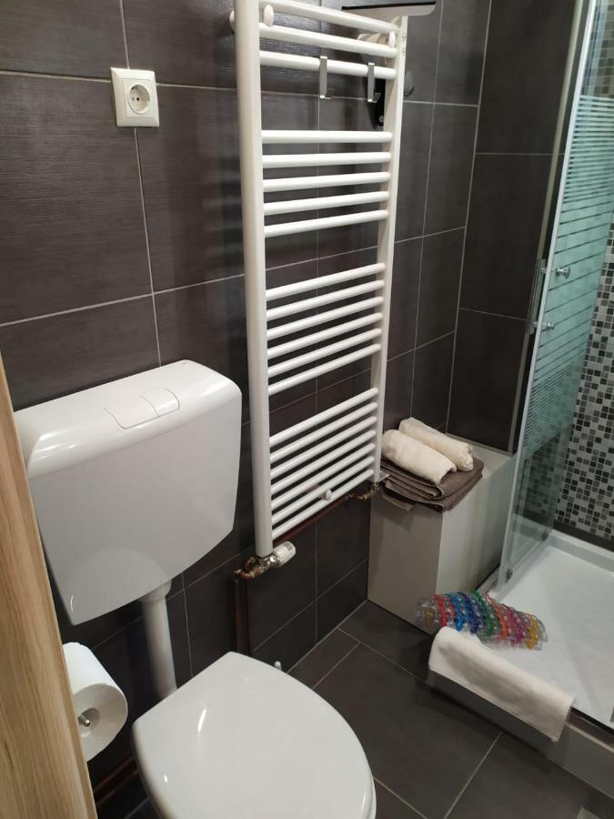 Apartman Hd Ðakovo Eksteriør bilde